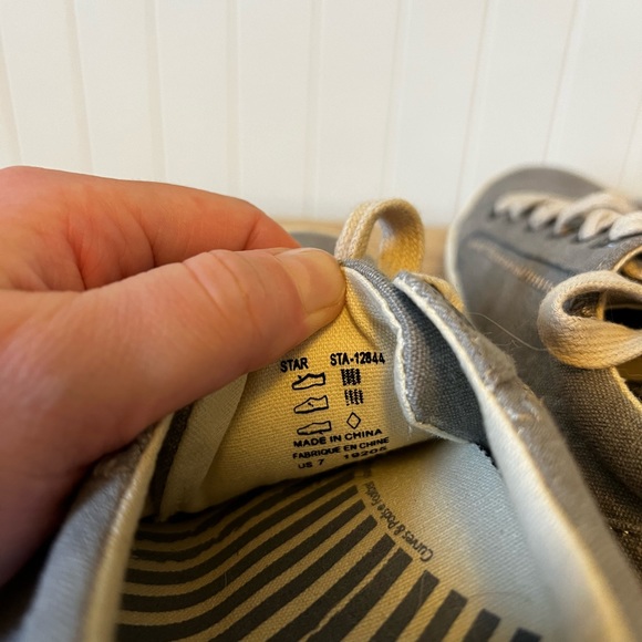 Taos Footwear Star Sneakers - Picture 5 of 7